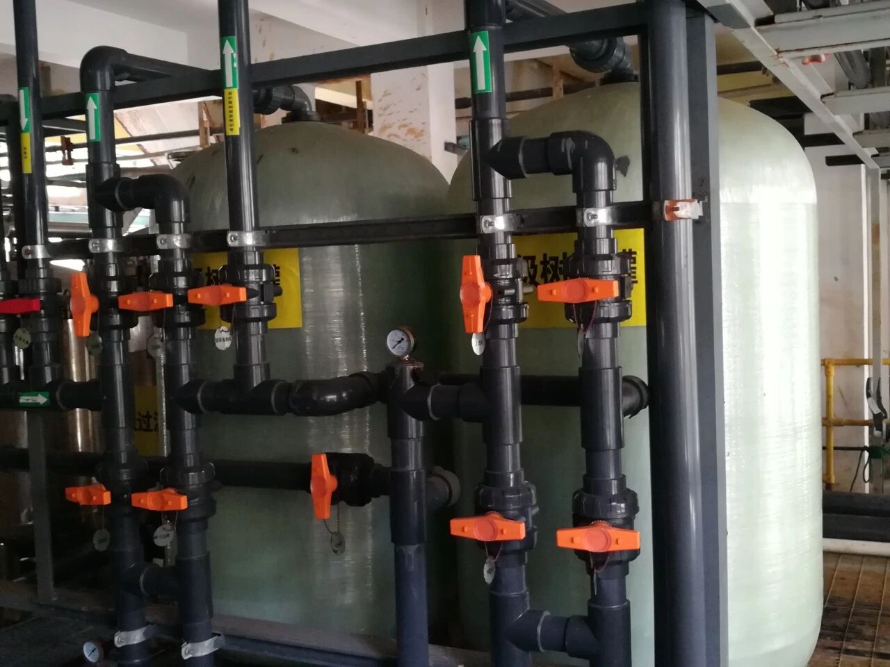 1010-2-1.jpg 1010-2-1.jpg